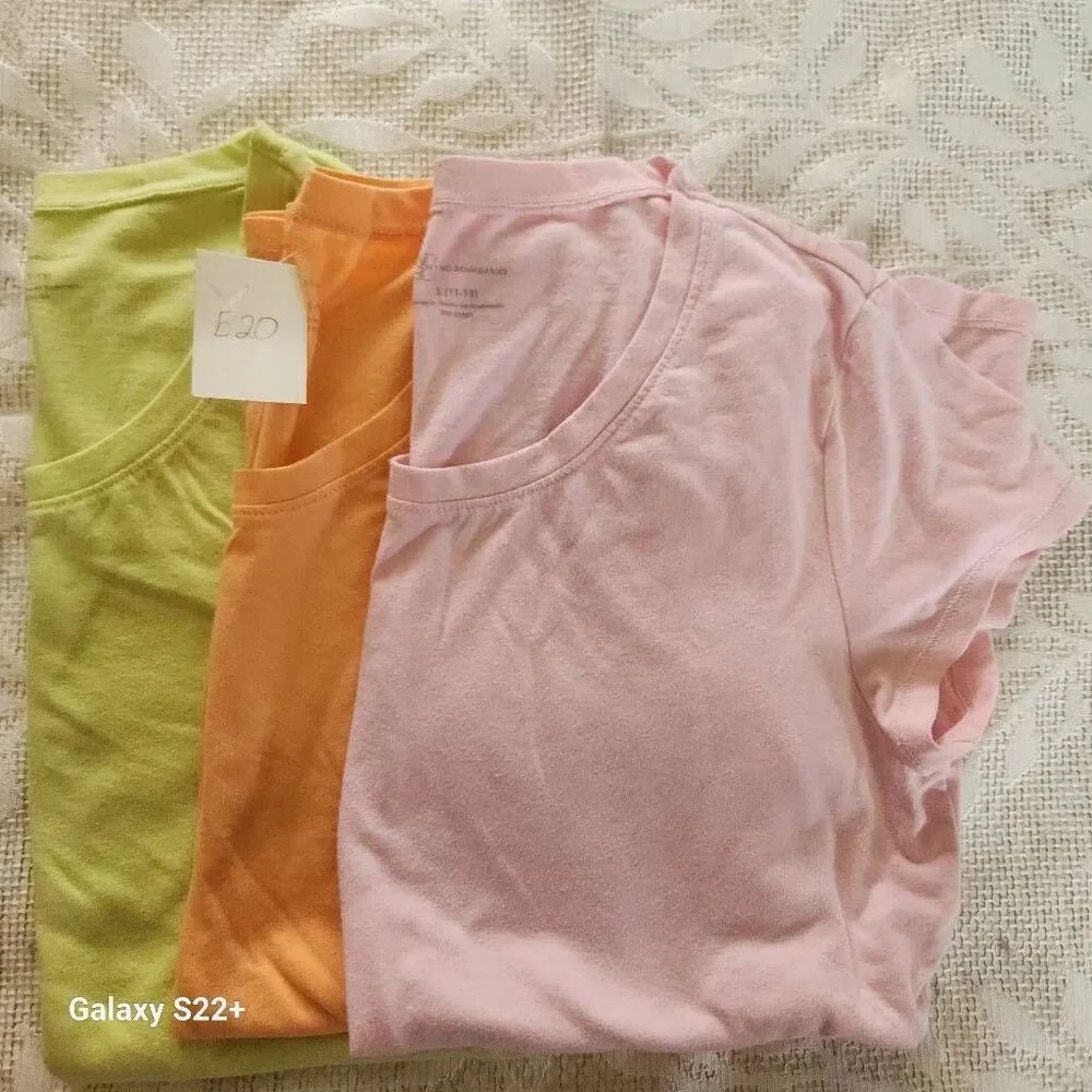 E20 No Boundaries short sleeve t-shirts with scoop necks - lime orange and pink